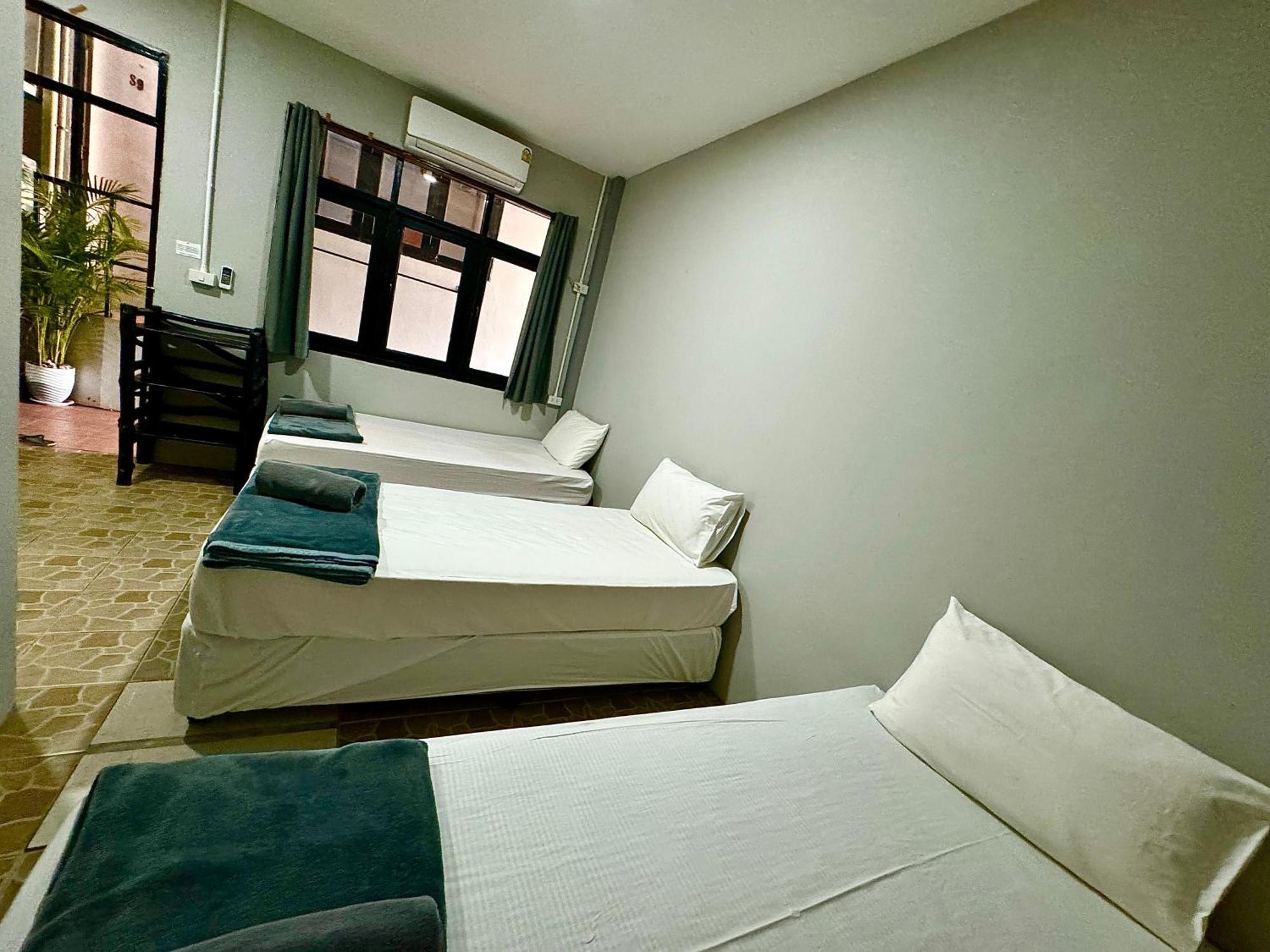 Eclipse Hostel And Bar 핫 린 외부 사진