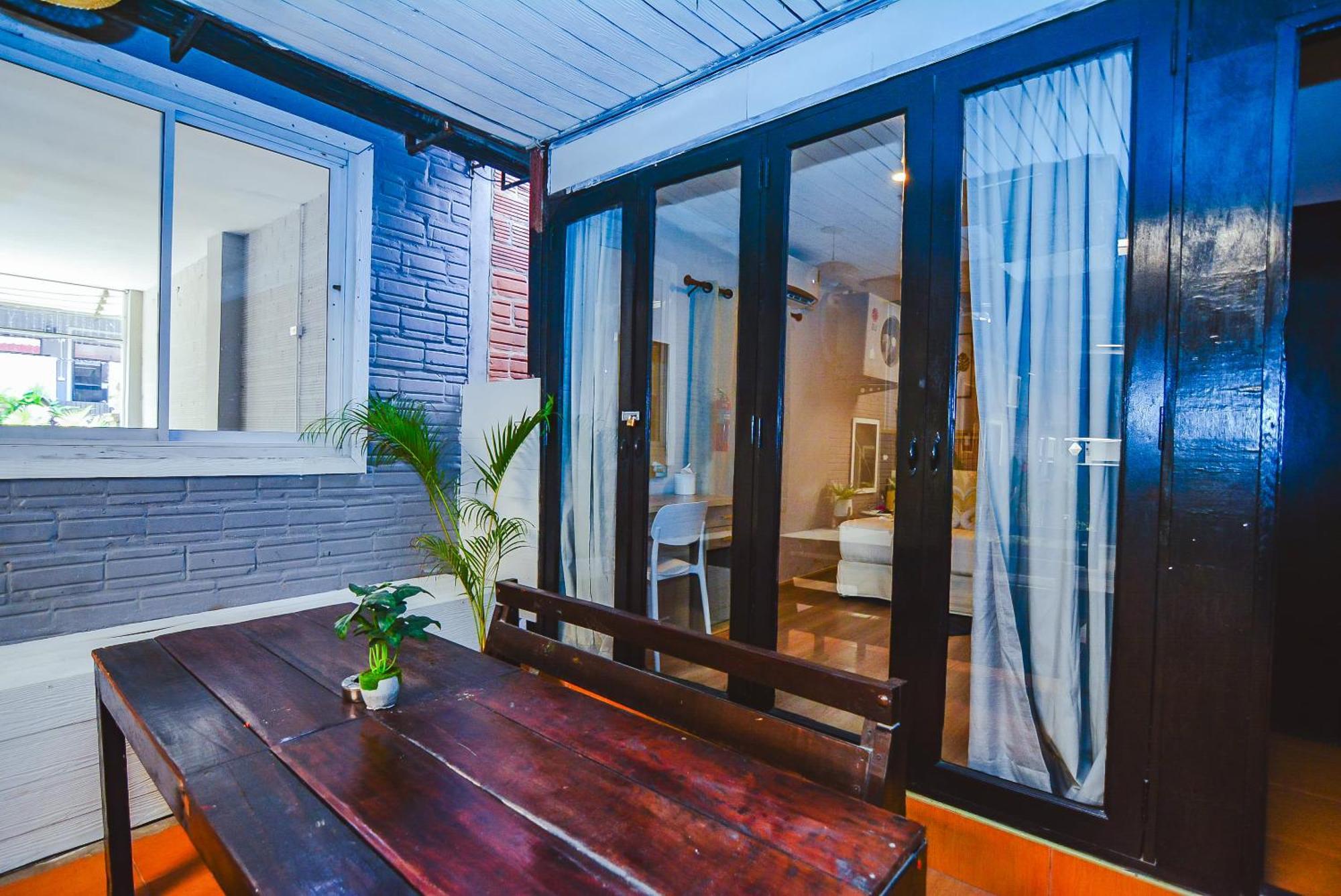 Eclipse Hostel And Bar 핫 린 외부 사진