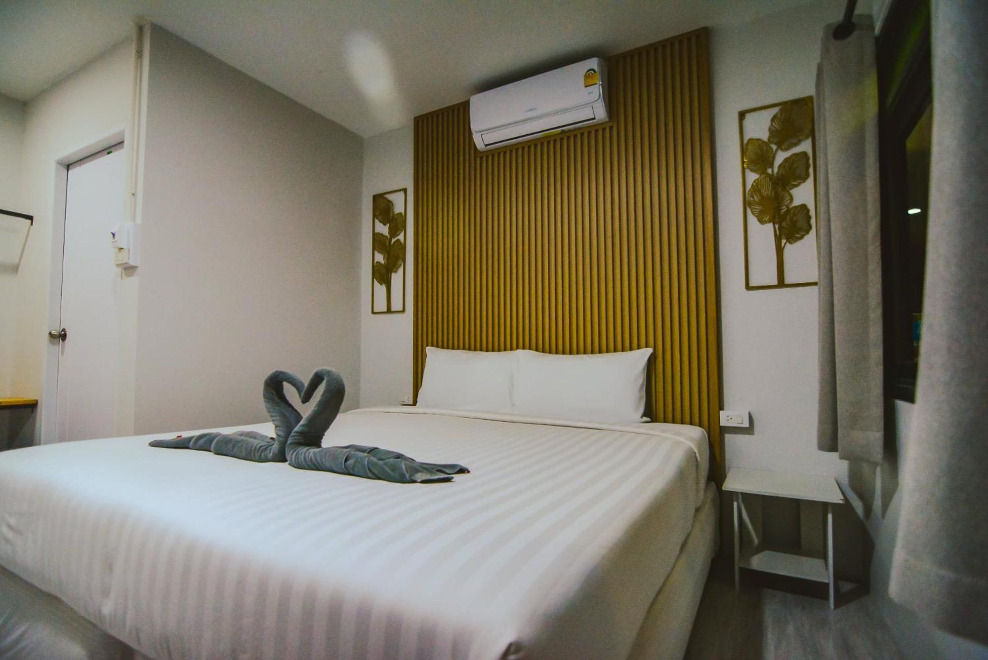 Eclipse Hostel And Bar 핫 린 외부 사진