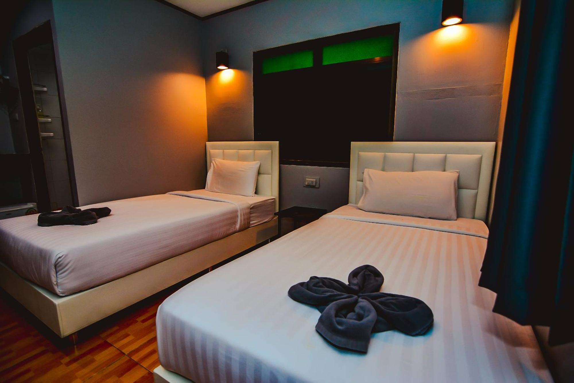 Eclipse Hostel And Bar 핫 린 외부 사진